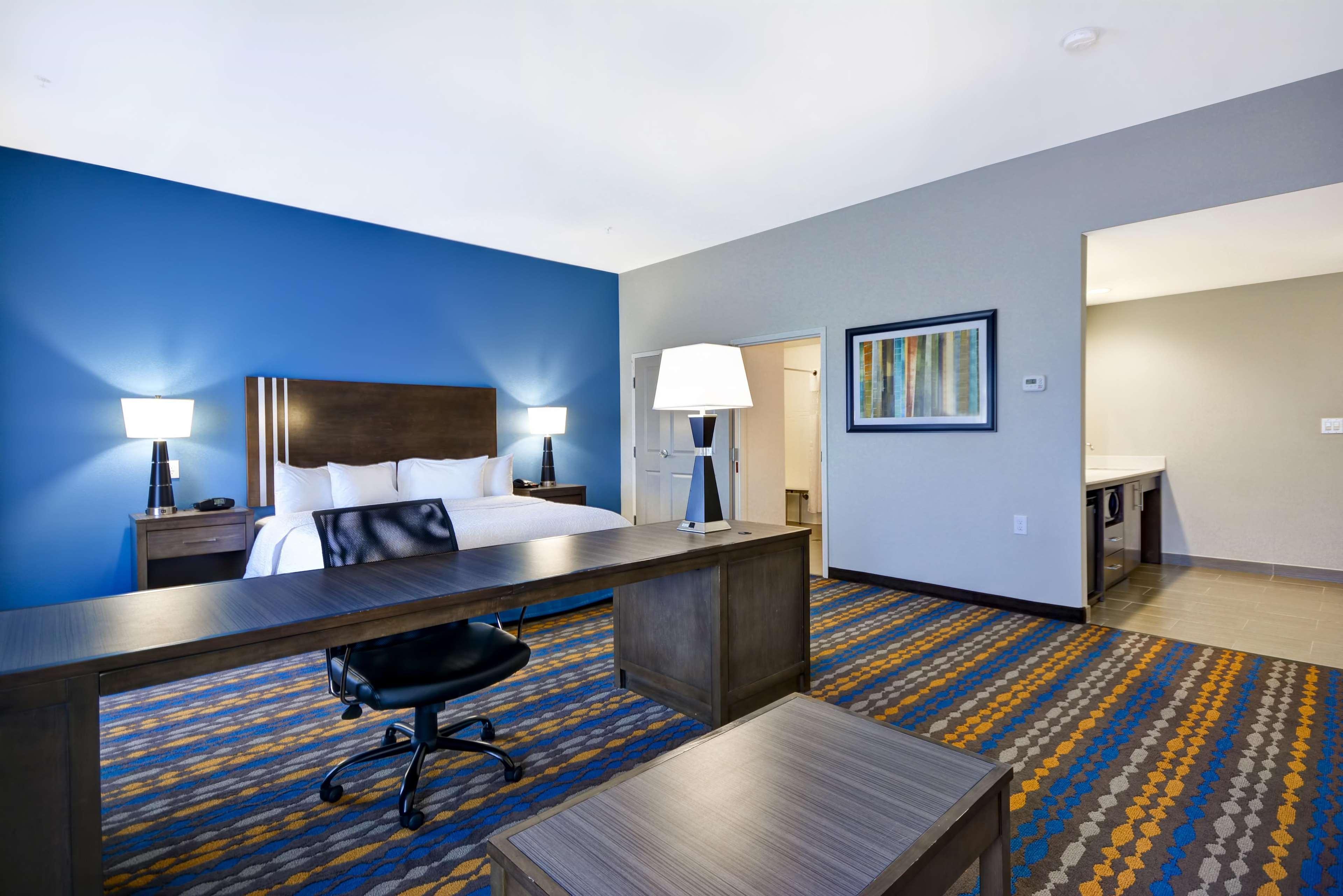 Hampton Inn Kenedy Exterior photo