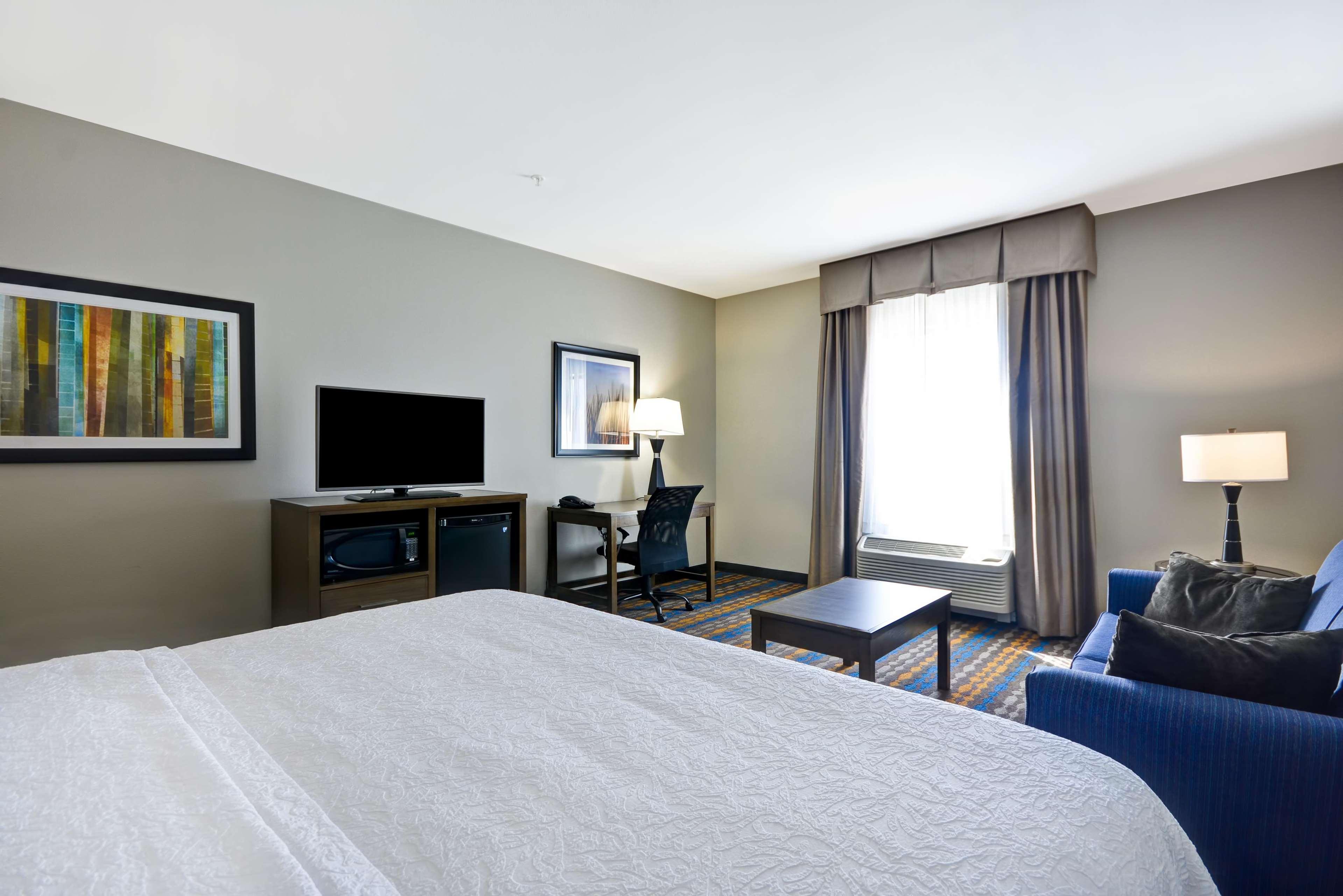 Hampton Inn Kenedy Exterior photo