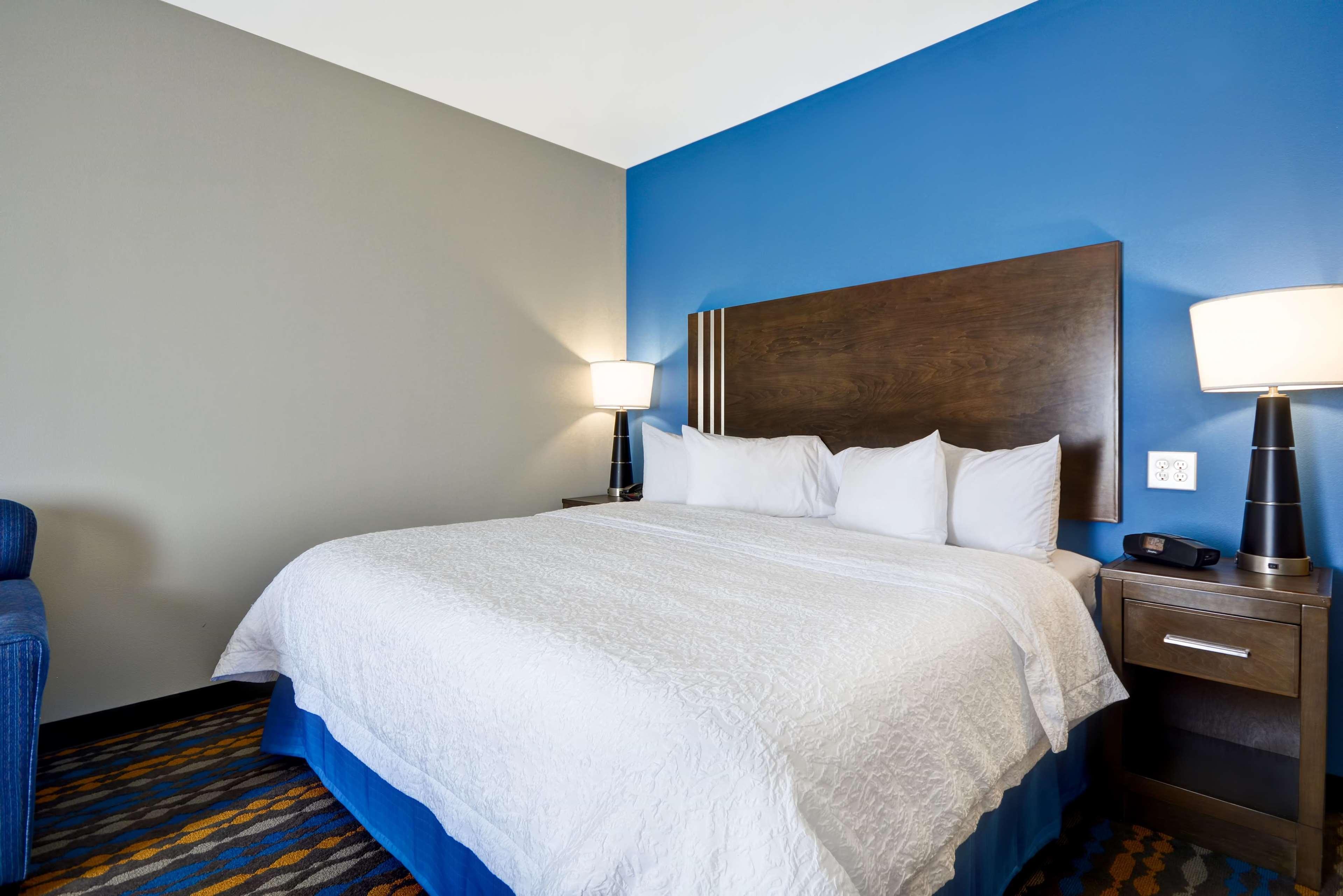 Hampton Inn Kenedy Exterior photo