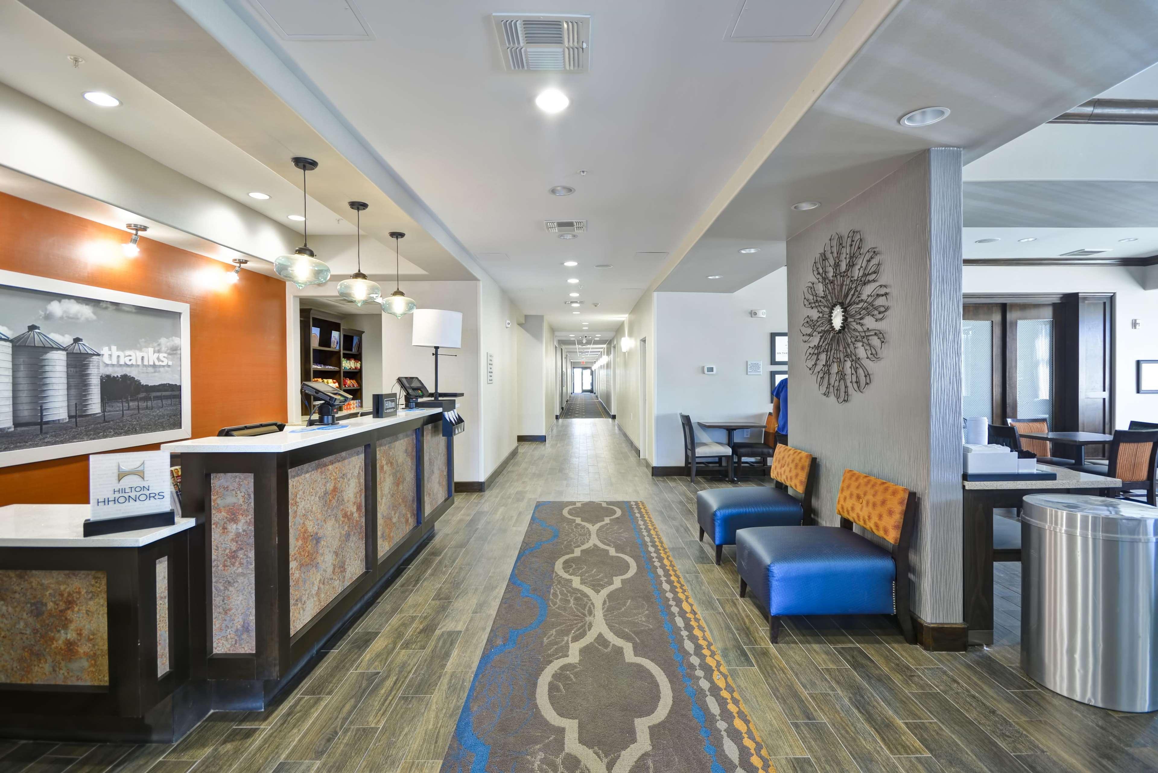 Hampton Inn Kenedy Exterior photo