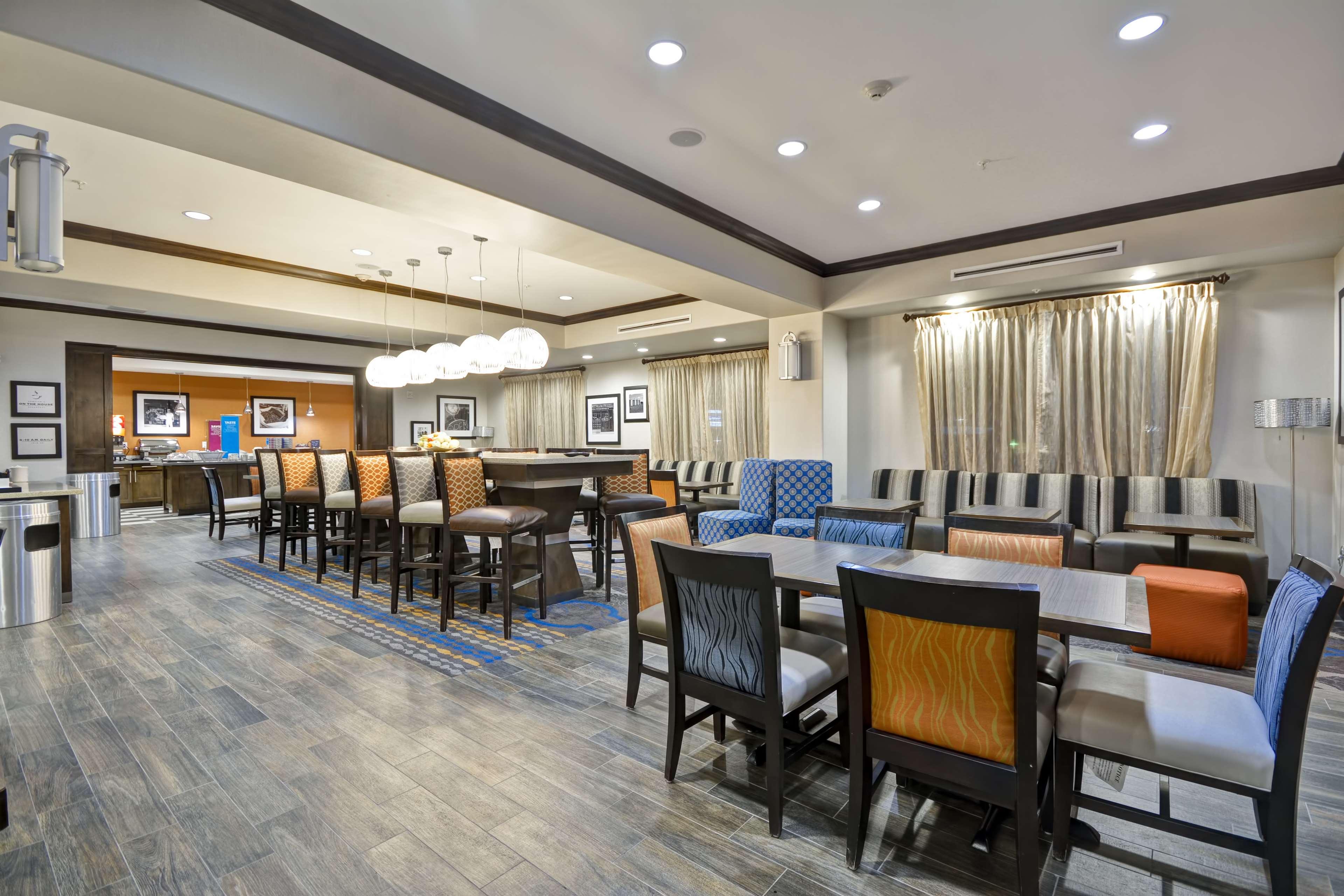 Hampton Inn Kenedy Exterior photo